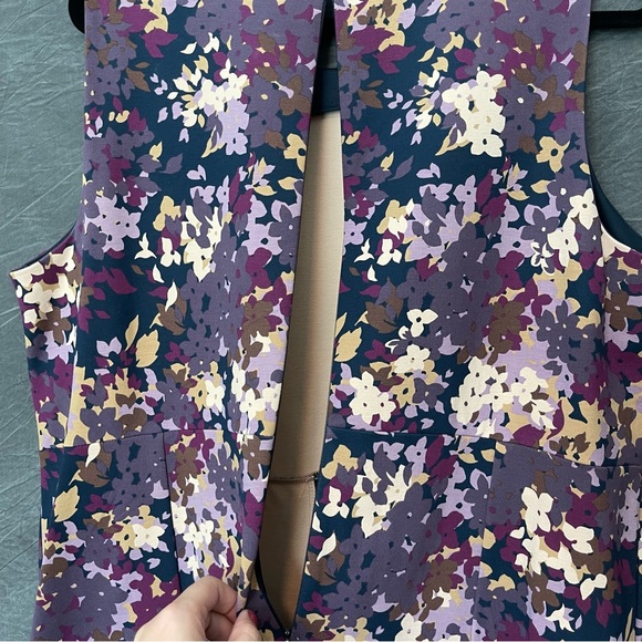 Lands’ End Ponte Shift Dress - Picture 4 of 7